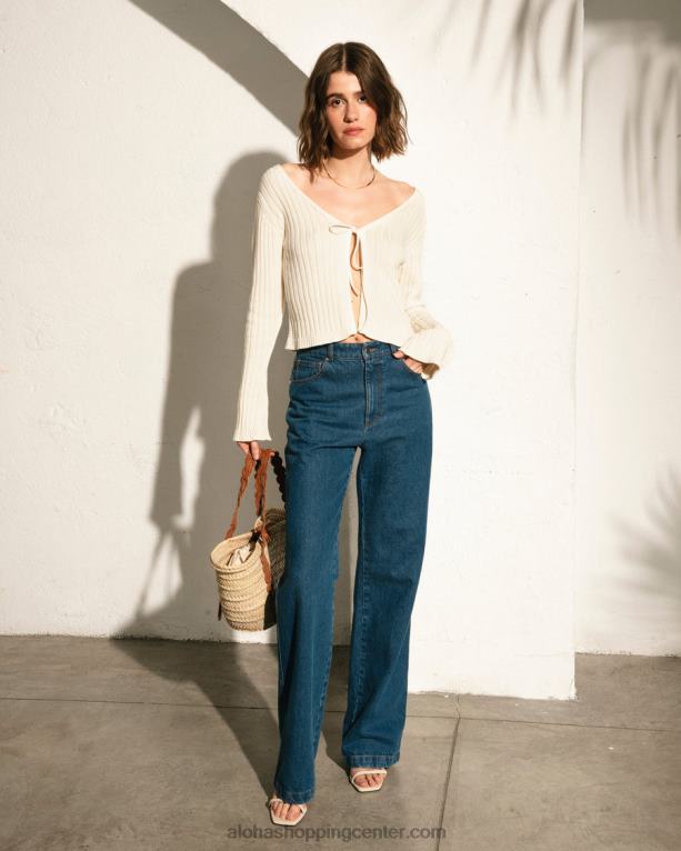 Spogledljiva čipkasto - bela pletena majica ženske Alohas 0D4R8702