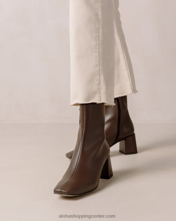 akvarel - temno rjavi veganski usnjeni škornji ženske Alohas 0D4R8133