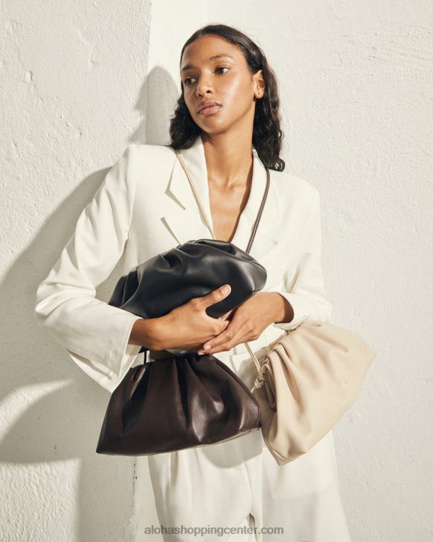 d - bela usnjena torbica ženske Alohas 0D4R81059