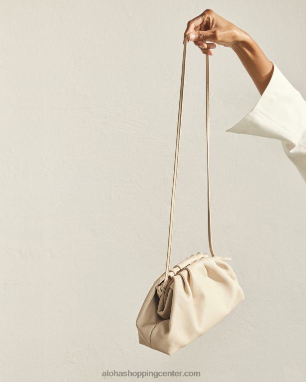 d - bela usnjena torbica ženske Alohas 0D4R81059