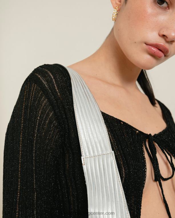 nagubana svetleča - srebrna usnjena torbica ženske Alohas 0D4R81072