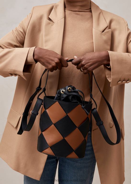 the u venti scacchi - črno-rjava usnjena torbica ženske Alohas 0D4R81152