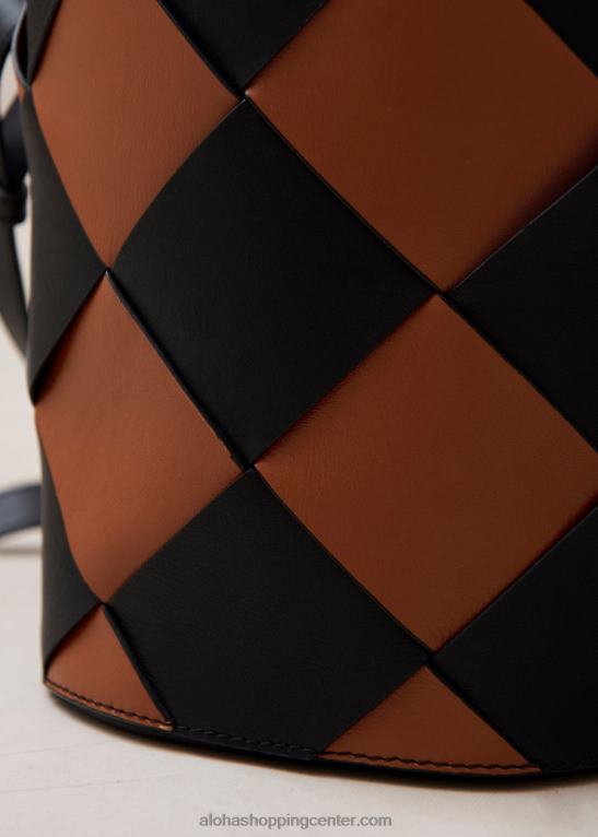 the u venti scacchi - črno-rjava usnjena torbica ženske Alohas 0D4R81152