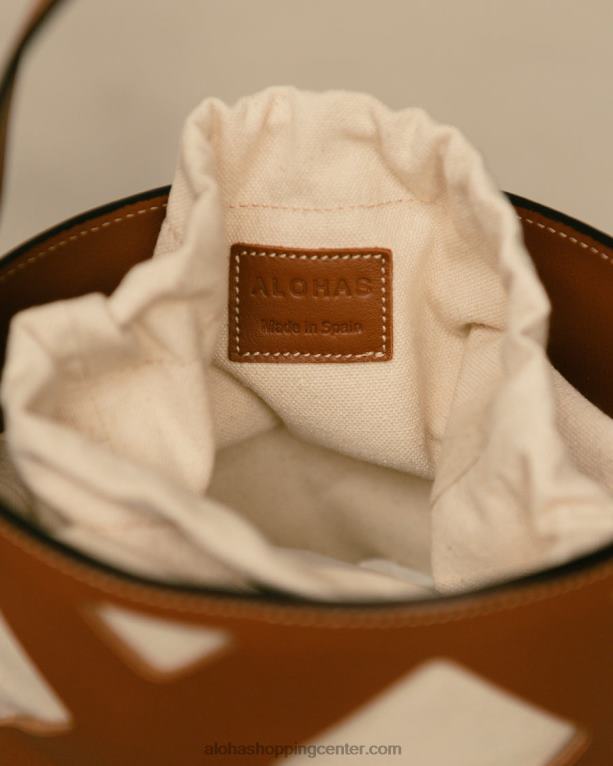 the u venti waffle - rjava usnjena torbica ženske Alohas 0D4R81154