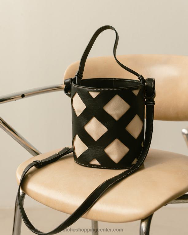 the u venti waffle - črna usnjena torbica ženske Alohas 0D4R81155