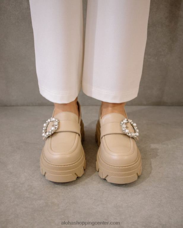 trailblazer crystal - bež usnjeni loaferji ženske Alohas 0D4R830