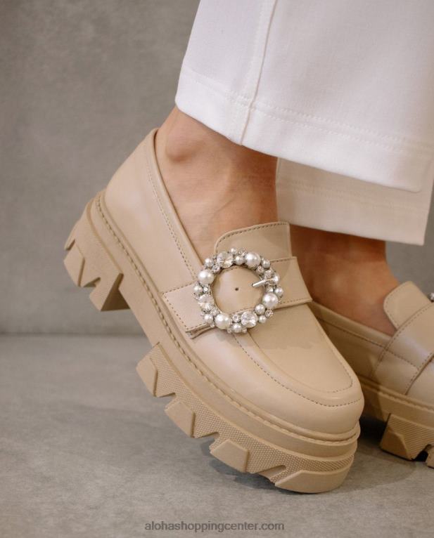 trailblazer crystal - bež usnjeni loaferji ženske Alohas 0D4R830