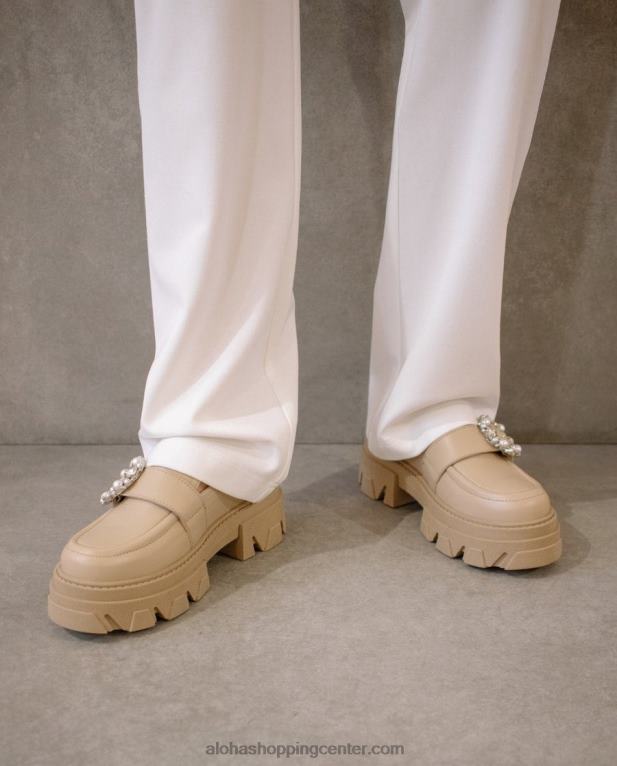 trailblazer crystal - bež usnjeni loaferji ženske Alohas 0D4R830