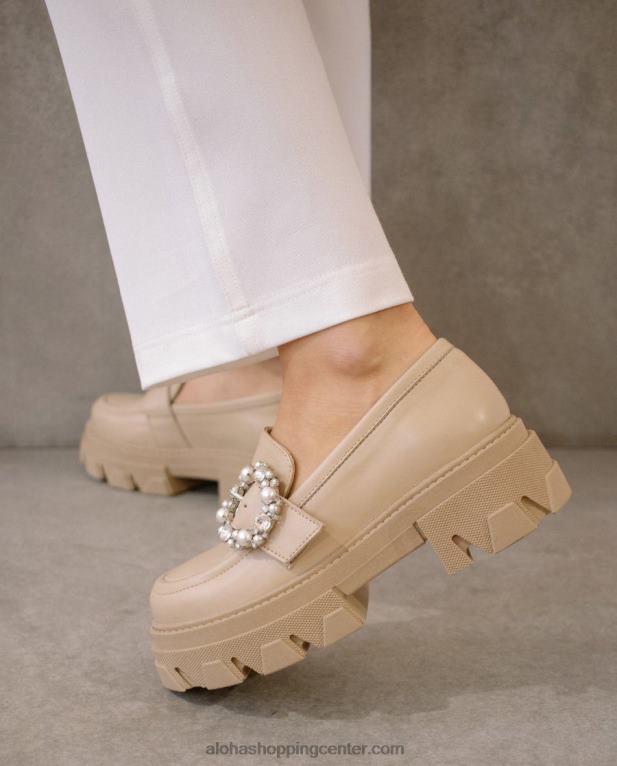 trailblazer crystal - bež usnjeni loaferji ženske Alohas 0D4R830