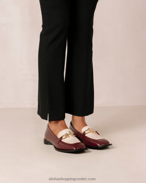 v središču pozornosti - beli in rdeči usnjeni loaferji ženske Alohas 0D4R8418