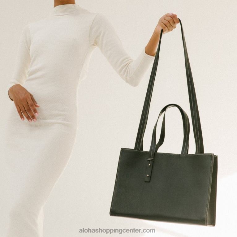 z - črna usnjena torbica ženske Alohas 0D4R81031