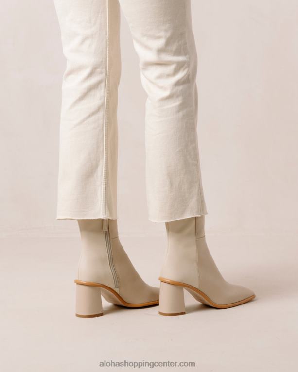 zahod - beli in bež usnjeni škornji ženske Alohas 0D4R8340