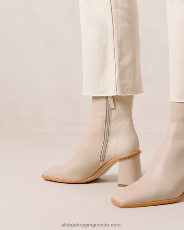 zahod - beli in bež usnjeni škornji ženske Alohas 0D4R8340